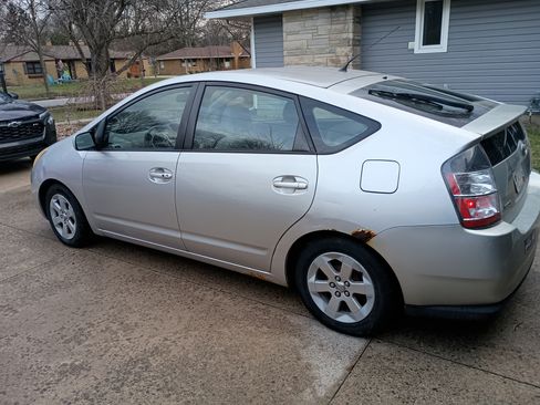 Used 2005 Toyota Prius image 1
