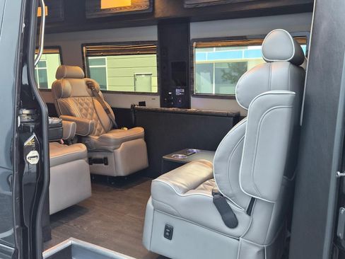 Used 2019 Mercedes-Benz Sprinter 170 image 10