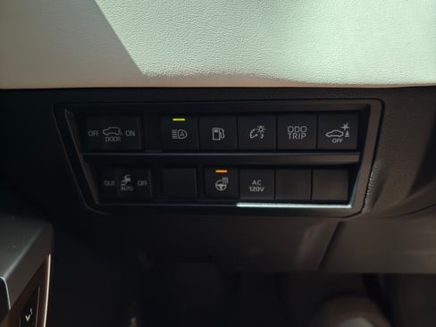 Used 2023 Toyota Sequoia Capstone AWD/4WD image 13