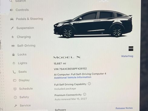 Used 2023 Tesla Model X image 1