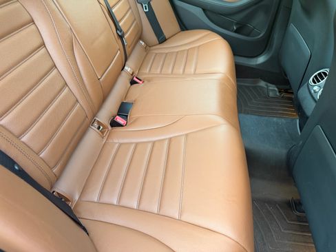 Used 2020 Mercedes-Benz C 300 4MATIC Sedan image 15