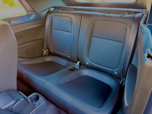 Used 2019 Volkswagen Beetle 2.0T SE image 12