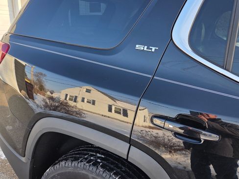 Used 2017 GMC Acadia SLT image 5