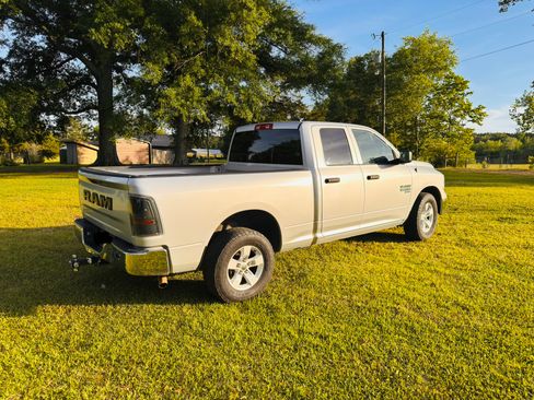 Used 2019 RAM 1500 Tradesman w/ Chrome Plus Package RWD image 4
