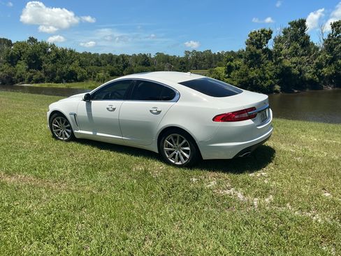 Used 2013 Jaguar XF RWD image 5