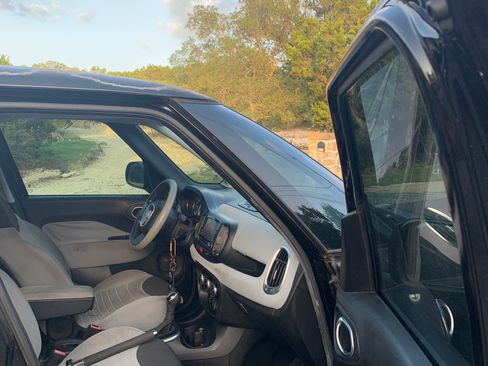 Used 2014 FIAT 500L Easy FWD image 12