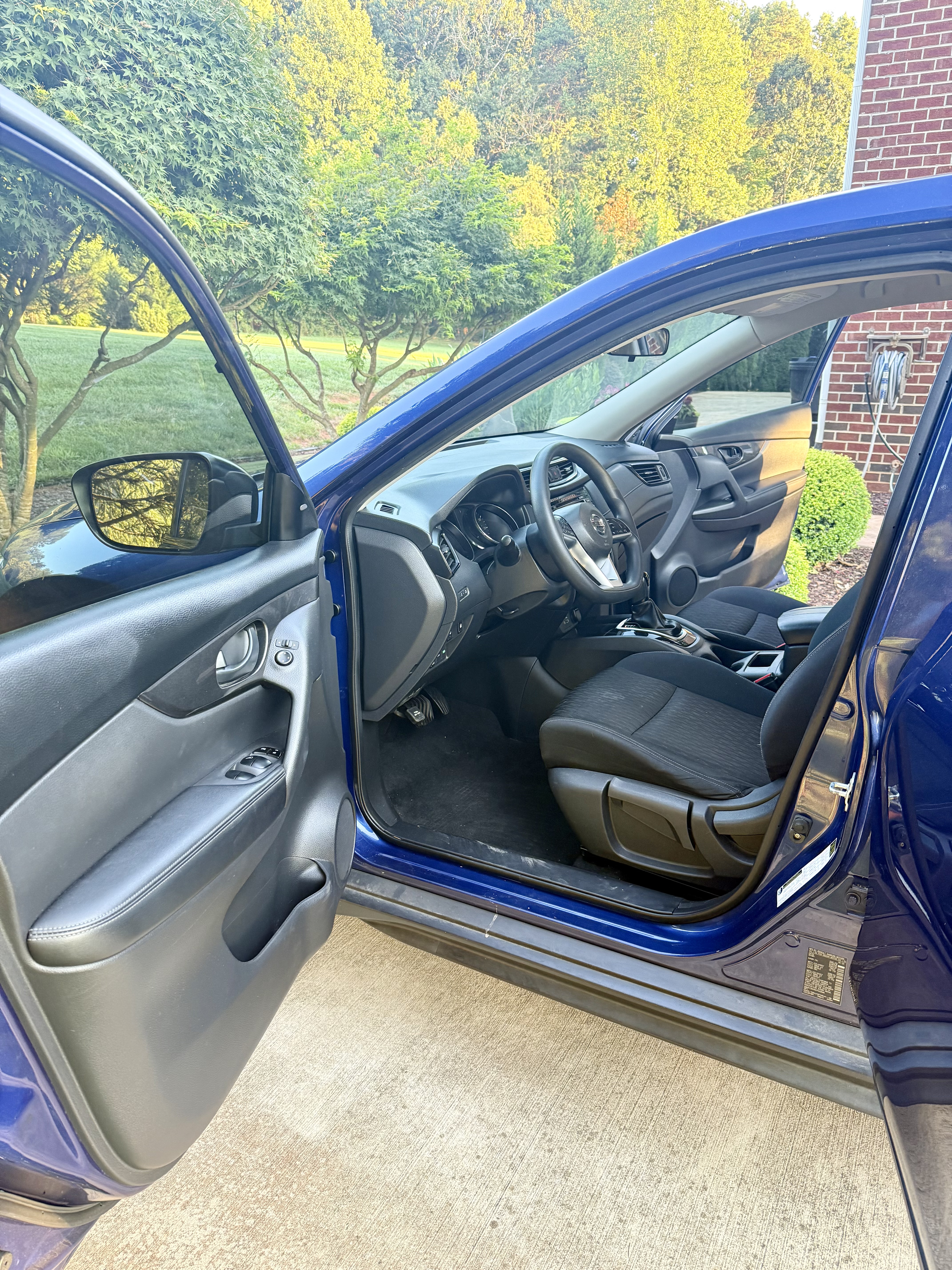 Used 2020 Nissan Rogue S AWD/4WD image 4