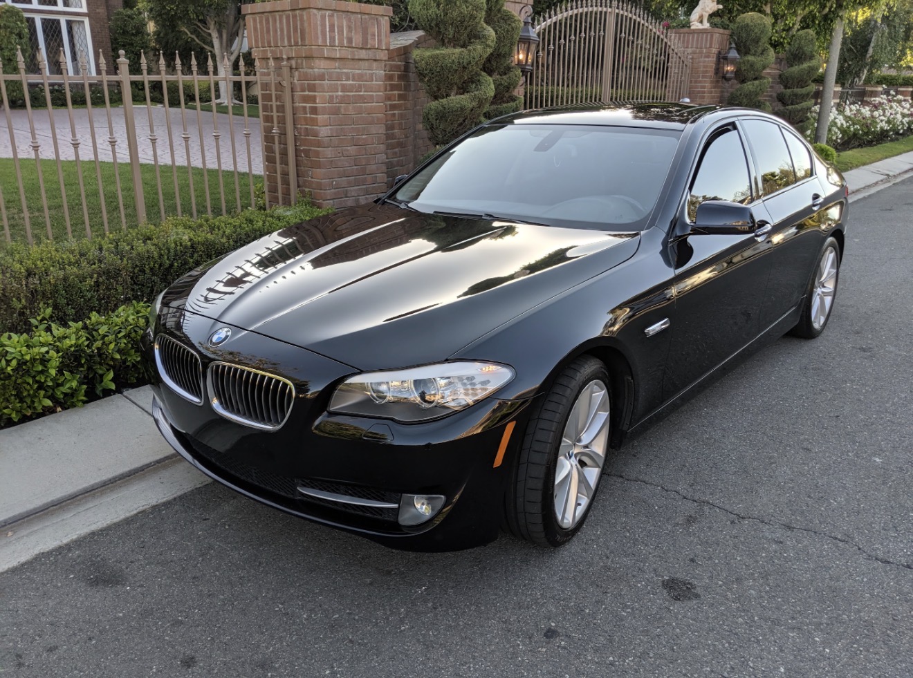 Used 2011 BMW 535i Sedan RWD image 1
