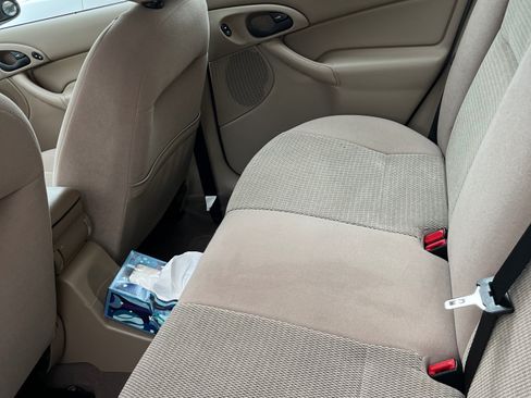 Used 2004 Ford Focus SE image 23