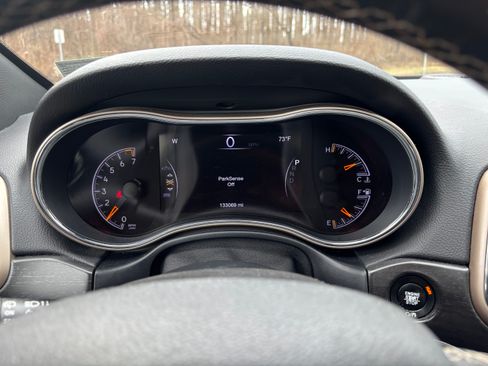 Used 2017 Jeep Grand Cherokee Limited w/ Luxury Group II image 8