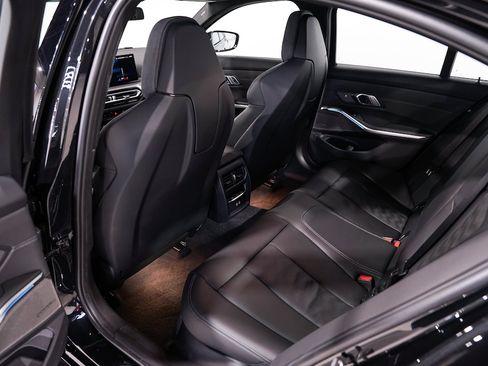 Used 2023 BMW M3 Sedan w/ Executive Package image 32