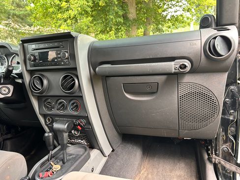 Used 2010 Jeep Wrangler Sport AWD/4WD image 12