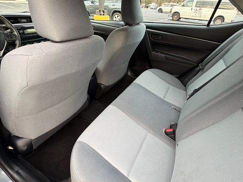 Used 2015 Toyota Corolla L image 28