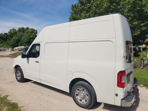 Used 2013 Nissan NV 2500 SV w/ Side Curtain Airbag Pkg image 5