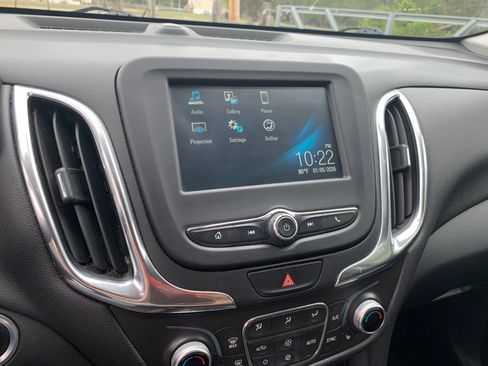 Used 2018 Chevrolet Equinox LT FWD image 14