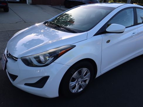 Used 2016 Hyundai Elantra SE FWD image 6