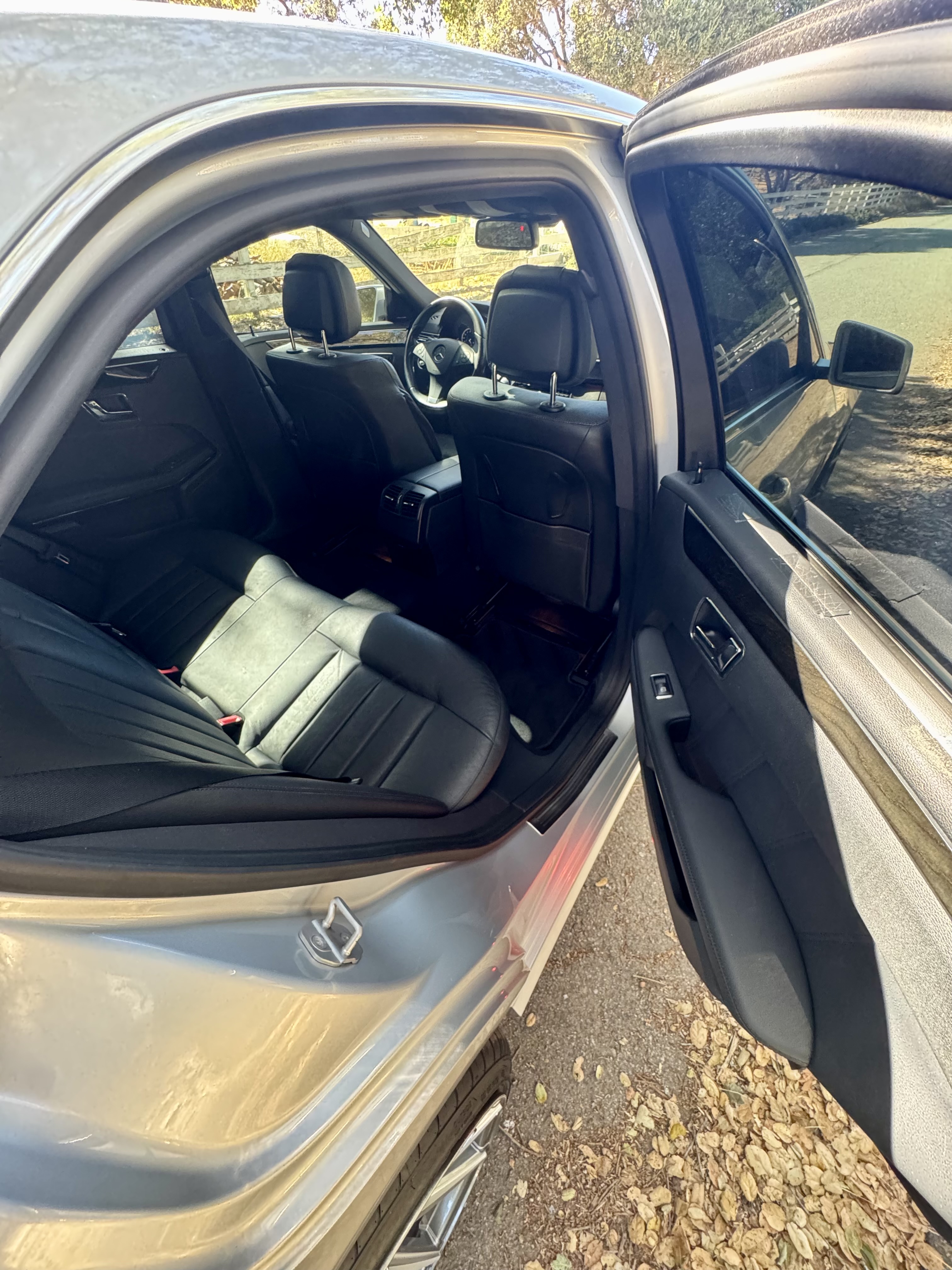 Used 2011 Mercedes-Benz E 550 Sedan image 22