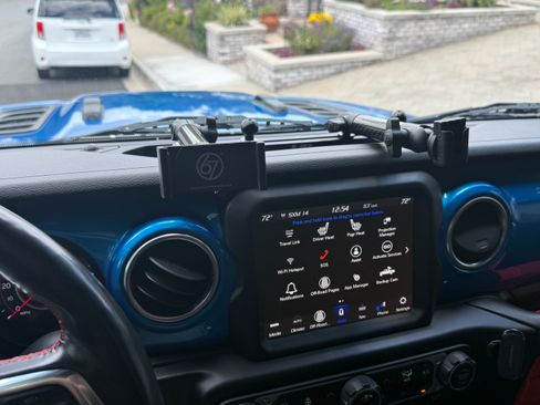 Used 2021 Jeep Gladiator Rubicon AWD/4WD image 14