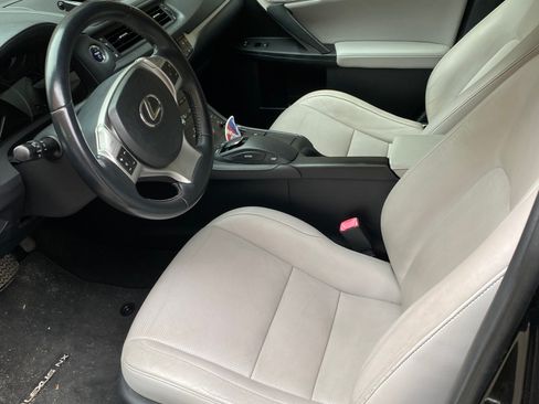 Used 2012 Lexus CT 200h Premium image 9