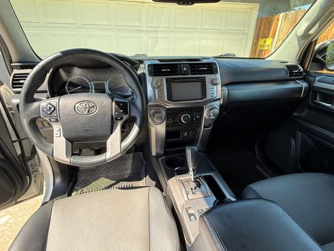 Used 2019 Toyota 4Runner SR5 Premium w/ Convenience Package image 8