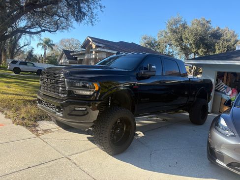 Used 2024 RAM 2500 Limited image 2