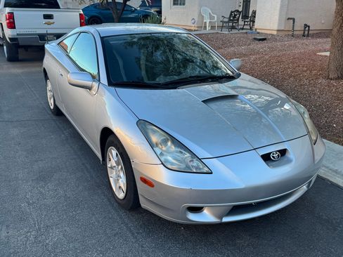 Used 2000 Toyota Celica GT w/ Upgrade Value Pkg FWD image 4