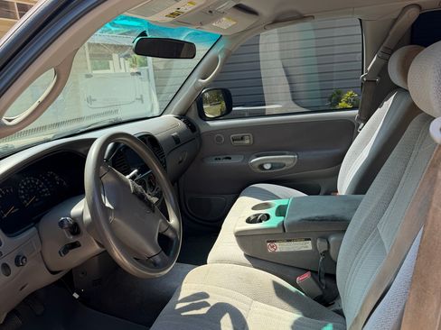 Used 2000 Toyota Tundra SR5 image 8