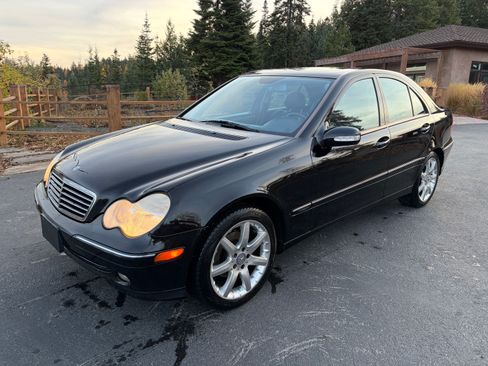 Used 2003 Mercedes-Benz C 230 Sedan image 4
