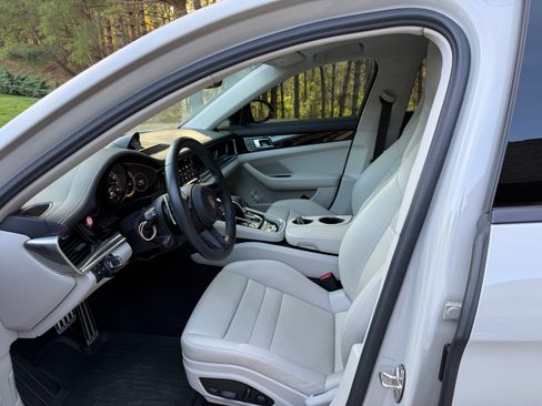 Used 2023 Porsche Panamera 4S image 10