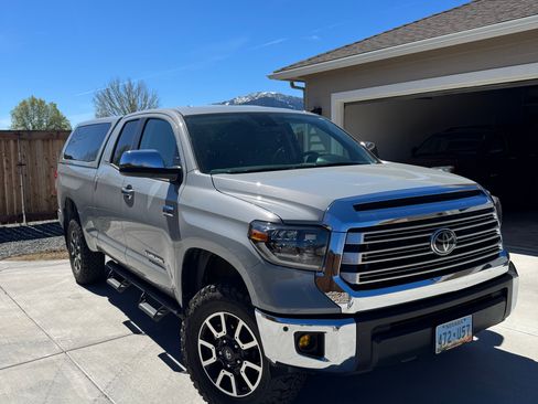 Used 2021 Toyota Tundra Limited w/ Limited Premium Package image 4