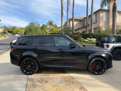 Used 2020 Land Rover Range Rover Sport HST image 5