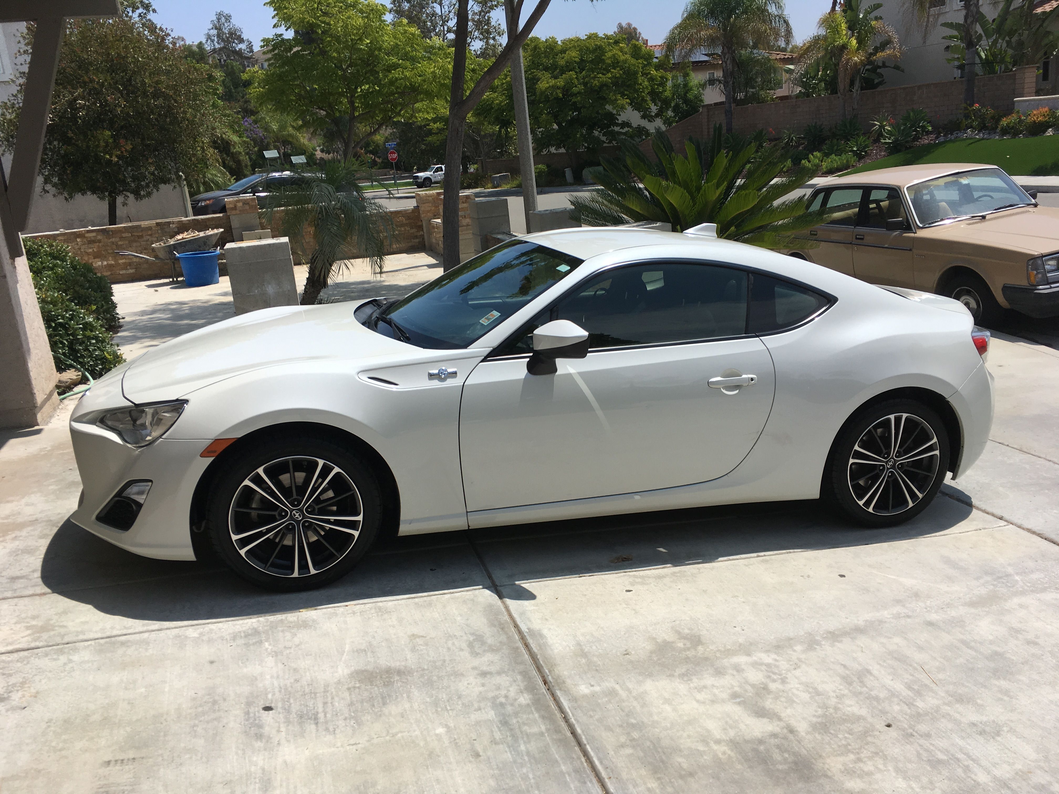 Used 2015 Scion FR-S RWD image 4