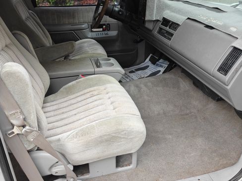 Used 1992 Chevrolet Silverado 3500 2WD Crew Cab image 10