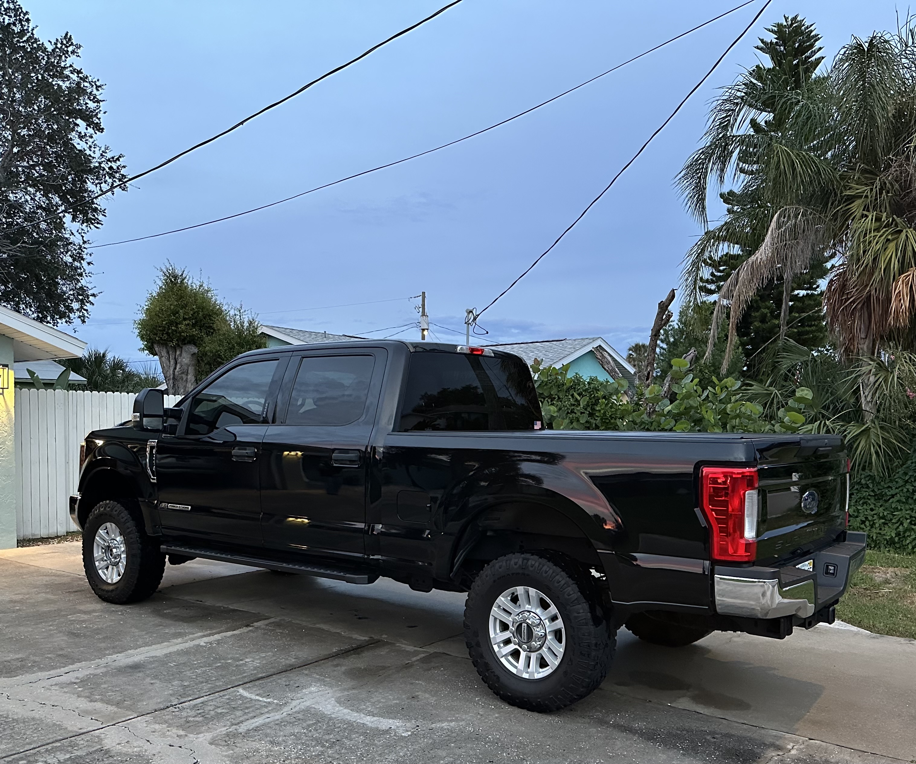 Used 2018 Ford F250 XLT AWD/4WD image 4