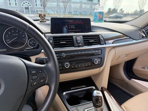 Used 2015 BMW 320i Sedan RWD image 13