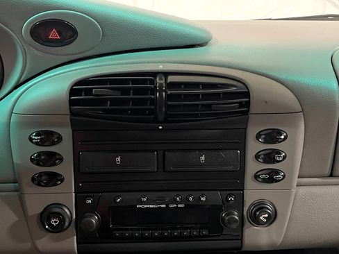 Used 2001 Porsche 911 Cabriolet image 21