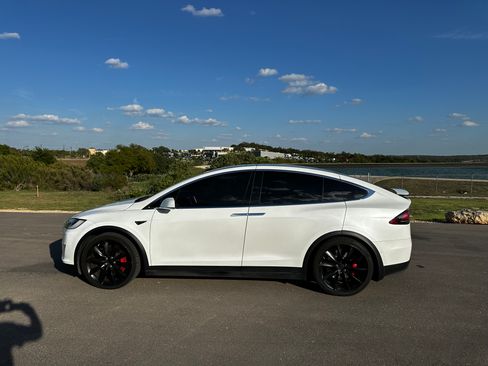 Used 2017 Tesla Model X P100D image 1