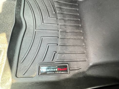 Used 2017 Ford Escape Titanium FWD image 18