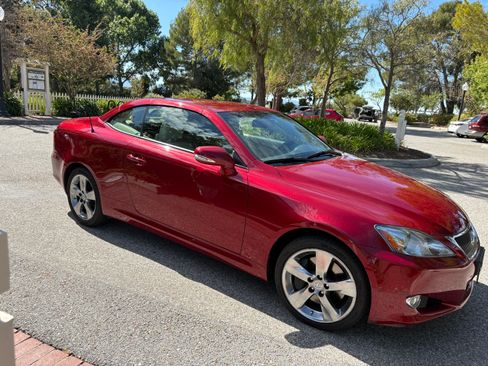 Used 2010 Lexus IS 350C image 10