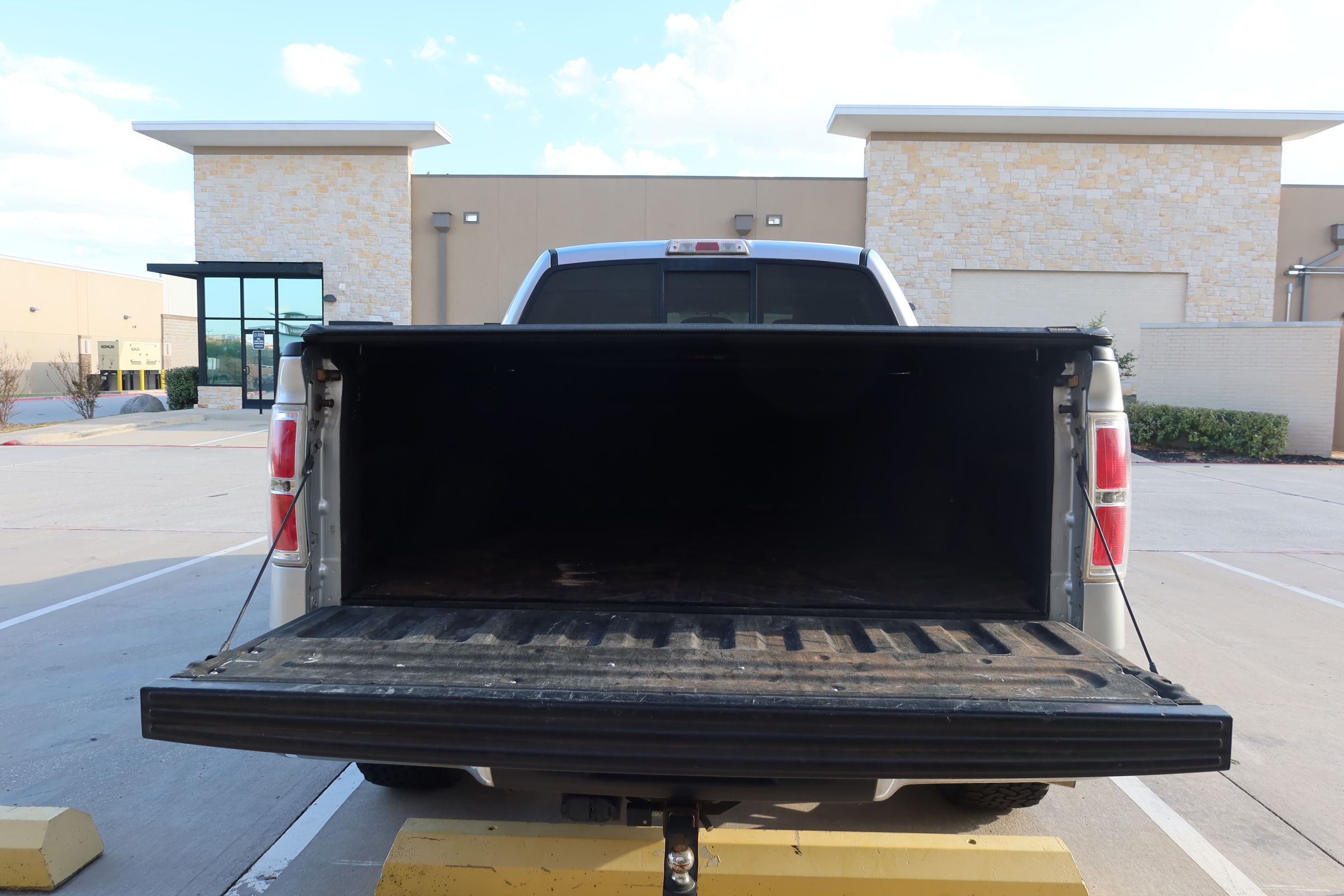 Used 2012 Ford F150 Lariat w/ Lariat Plus Pkg AWD/4WD image 6