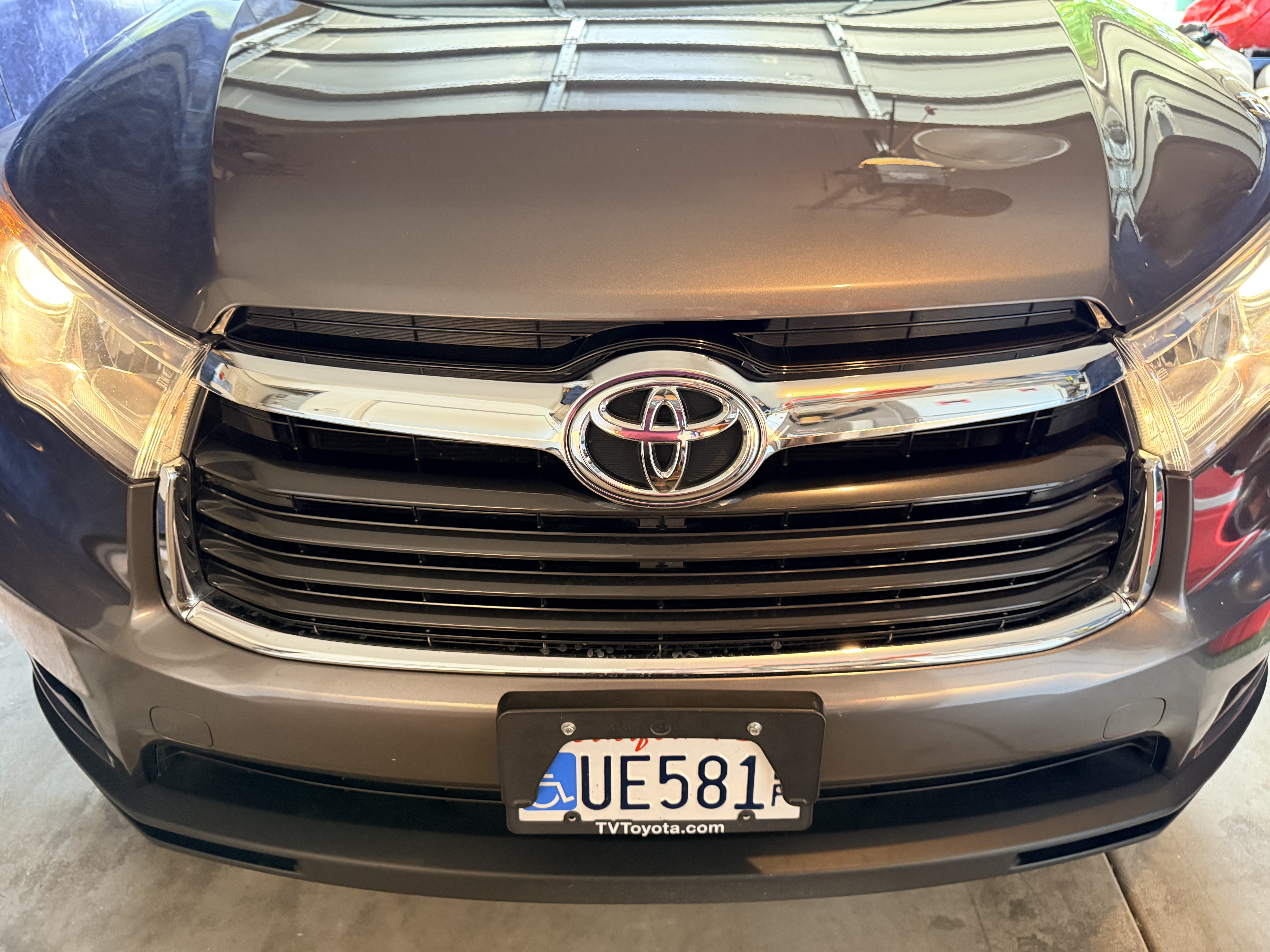 Used 2015 Toyota Highlander XLE FWD image 1