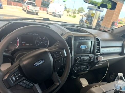 Used 2017 Ford F250 XLT w/ XLT Value Package image 8