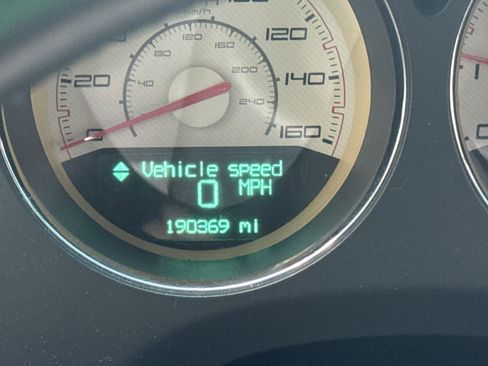 Used 2013 Dodge Challenger R/T image 8