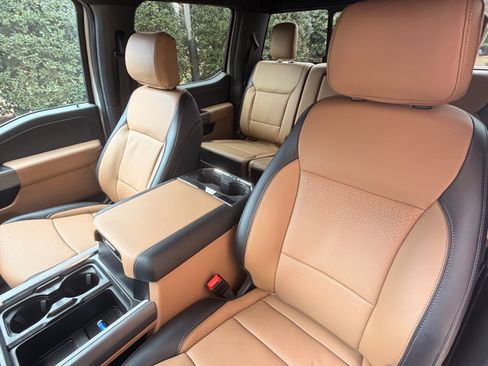 Used 2024 Ford F350 Lariat w/ Lariat Ultimate Package image 13