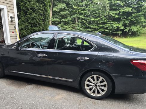 Used 2011 Lexus LS 460 AWD w/ Luxury Value Edition image 1