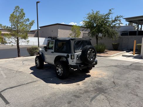Used 2009 Jeep Wrangler X AWD/4WD image 10