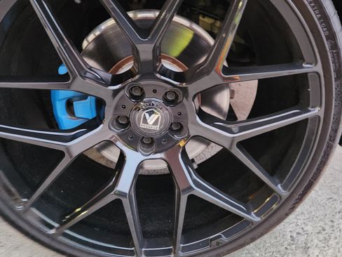 Used 2018 BMW 750i image 11