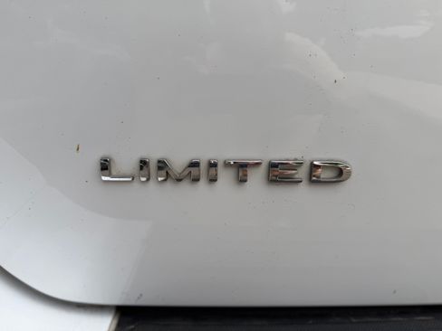 Used 2016 Ford Expedition Limited RWD image 9