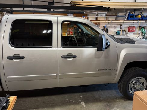 Used 2007 Chevrolet Silverado 2500 LT RWD image 6