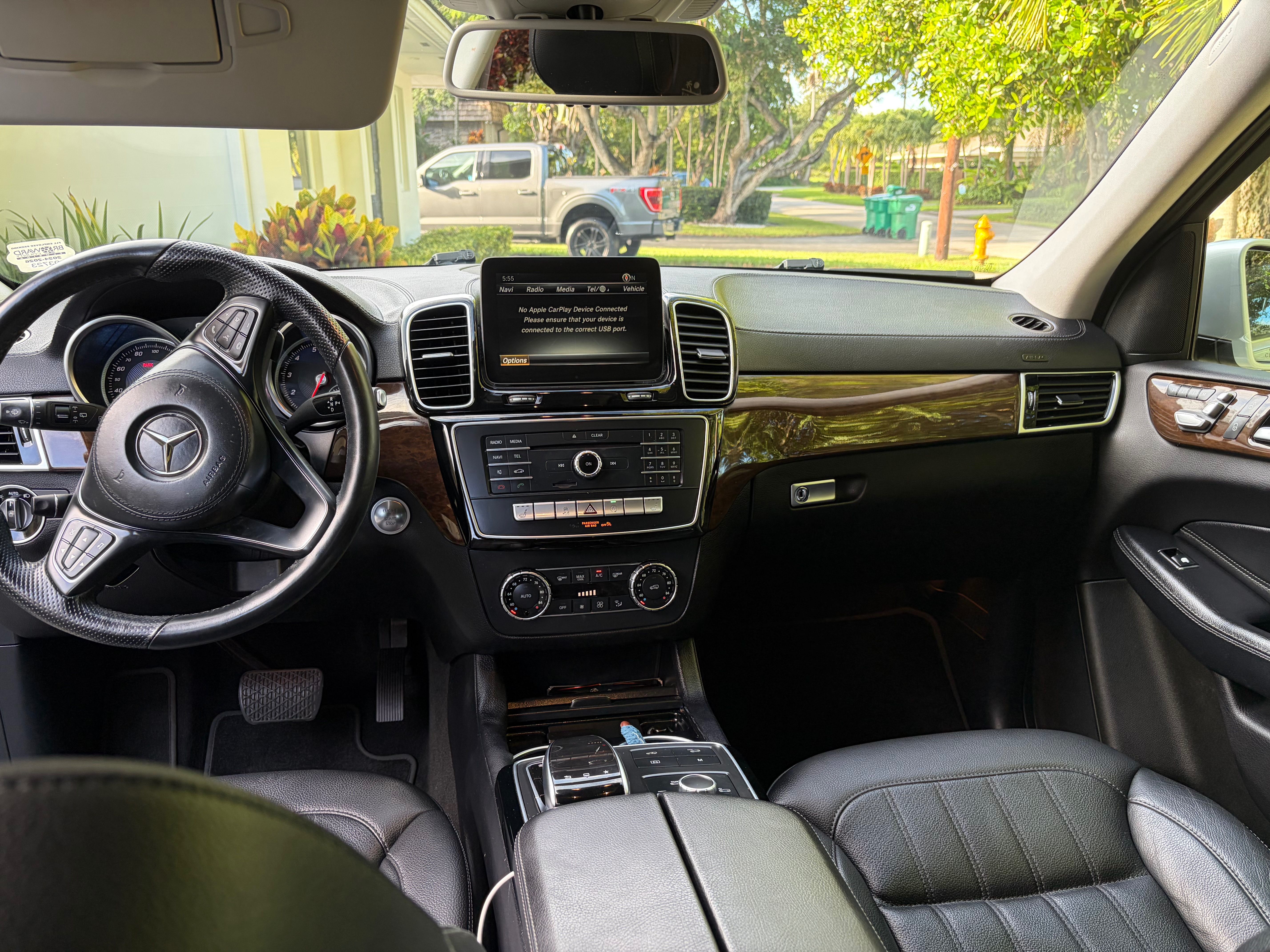 Used 2017 Mercedes-Benz GLS 450 4MATIC image 8